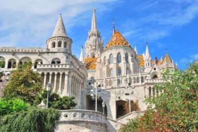 Budapest: Private City Tour with Local Guide - Starting in Pest: fast orientation for a city that’s long and hilly