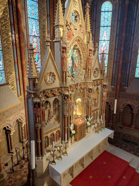 Budapest: Private City Tour with Local Guide - Buda Castle District: Matthias Church and Fisherman’s Bastion on a hilltop pace
