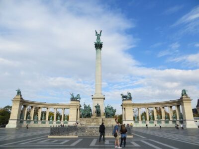 Budapest: Private Luxury Sightseeing Tour - UNESCO Danube Views and Central Market Hall Without the Rush
