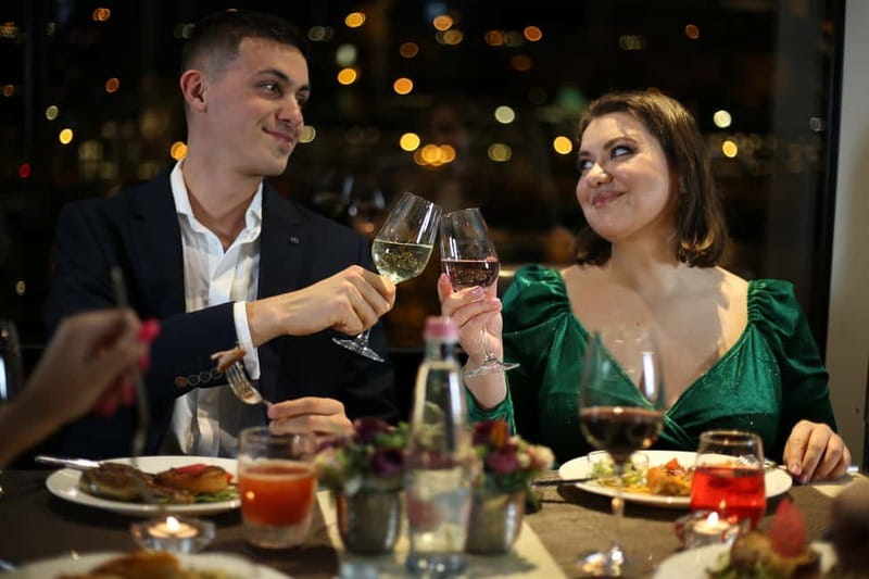 Budapest: Prosecco Dinner Cruise with Live Music - The 4-Course Dinner and Welcome Prosecco: What It Costs You vs What It Saves
