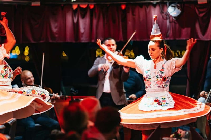Budapest: Prosecco Dinner Cruise with Live Music - Seating, Windows, and Photo Angles: How to Get the Best View