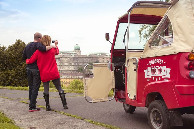 Budapest Romantic Private Tuk Tuk Tour - Your 2-Hour Route: Gardens, Bridges, and Castle Hill