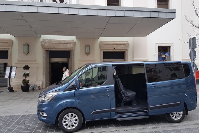 Budapest Roundtrip Private Airport Transfer - Getting Picked Up Fast: The Named Chauffeur Moment
