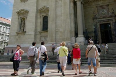 Budapest: Saint Stephen's Basilica Tour - Inside the Basilica: Opulence, Saints, and Hungary’s Story in Plain Sight