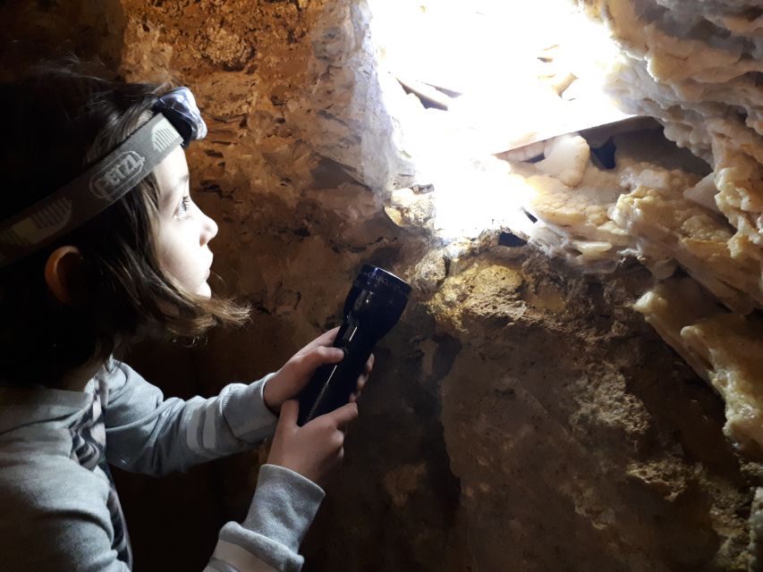 Budapest: Semlő-hegyi & Pál-völgyi Caves Guided Walking Tour - Key things that make this cave walk worth your time
