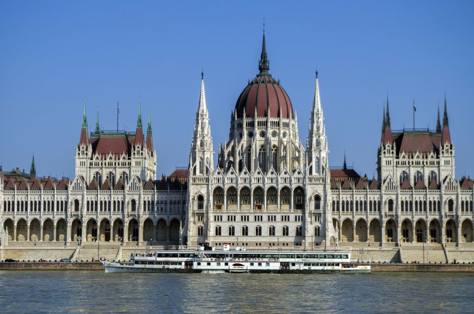 Budapest: Sightseeing Cruise on the Danube - What’s included, and what you should bring