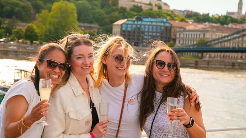Budapest: Sip and Sail River Cruise with Unlimited Prosecco - Your 75-Minute Route: What You’ll See at Each Landmark Stop