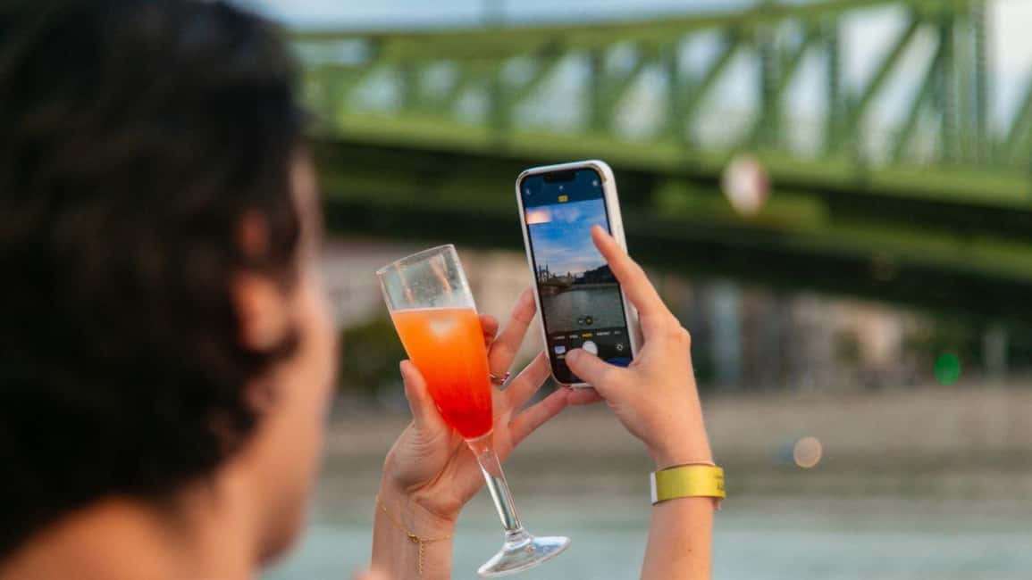 Budapest: Sip & Sail Danube Cruise with Prosecco Cocktails - Who should book this cruise, and who should skip it