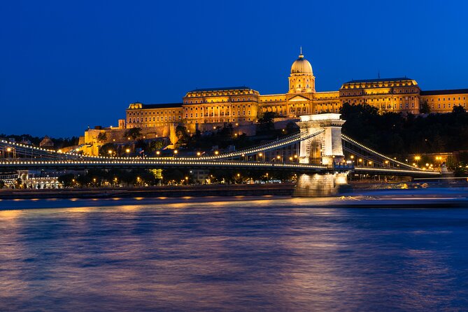 Budapest: Unlimited Prosecco, Beer & Aperol Spritz Cruise - Seating, Refills, and the Pace of the Cruise