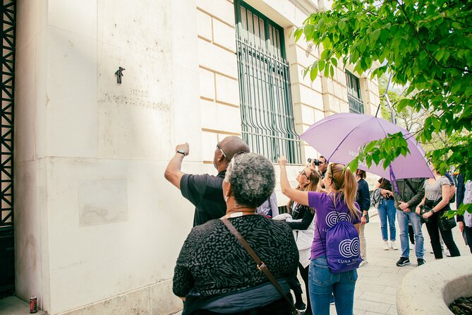 Budapest walking tour: Parliament and Shoes Memorial - The Hungarian Academy of Sciences: why the language of science matters