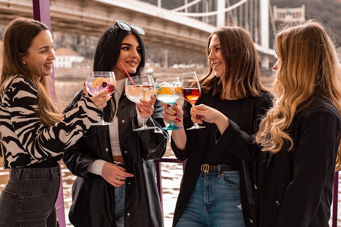 Cocktail Cruise and City Views on the Danube in Budapest - The Danube at night: why the river view works so well