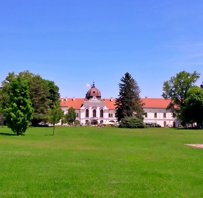 From Budapest: Gödöllő Palace of Queen Elizabeth Tour - From Budapest to Gödöllő: the smooth bus day-trip rhythm