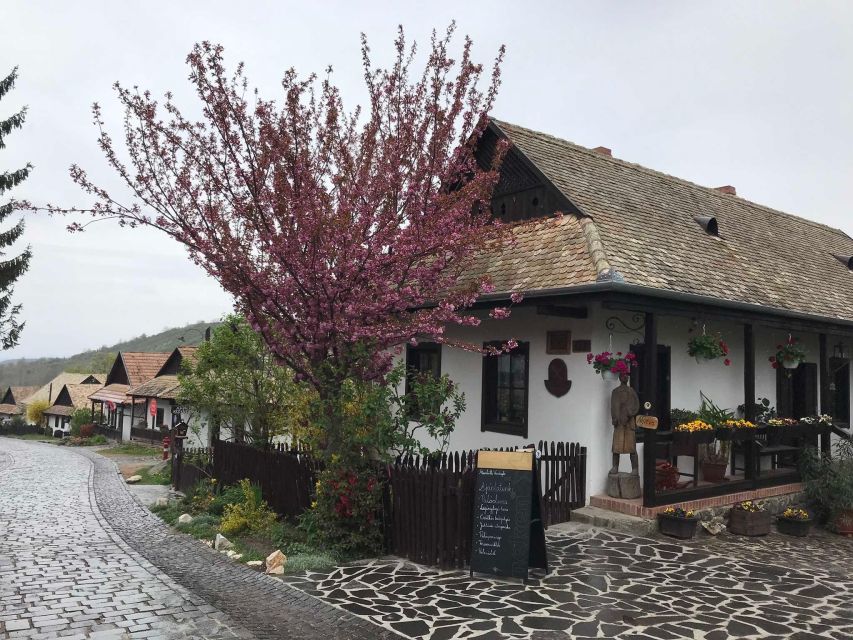 Hollókő Ethnographic Village: Day Tour from Budapest - Getting There From Budapest: Pickup Options and the 80-Minute Ride