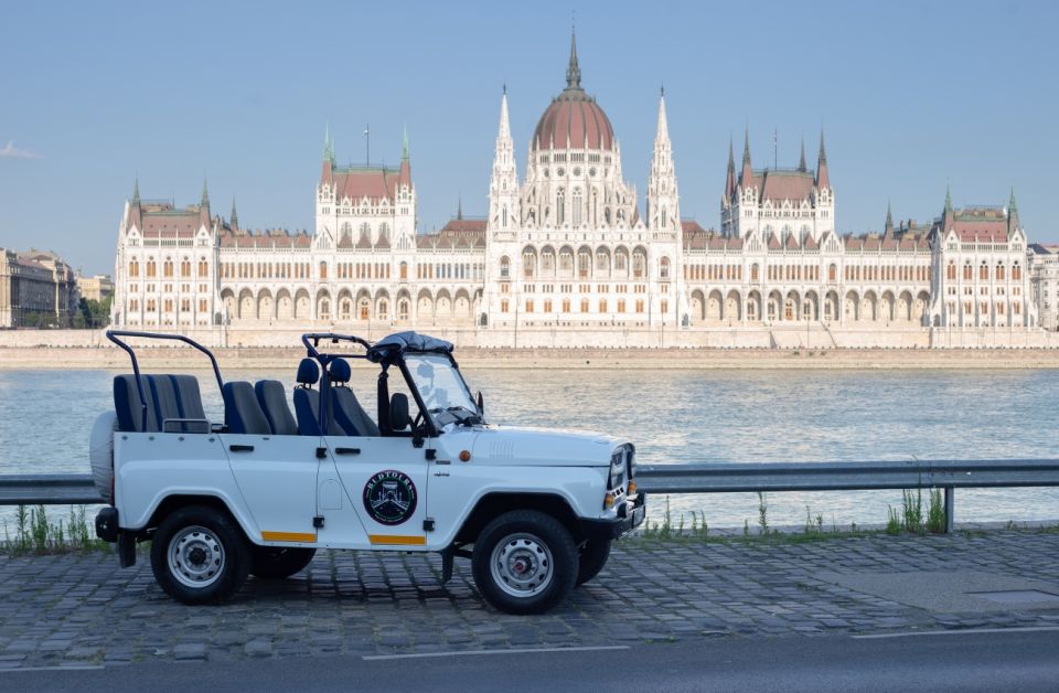 Iconic Budapest tour with Classic Russian Jeep and G-Wagon - Buda Castle Area, Matthias Church, and Fisherman’s Bastion