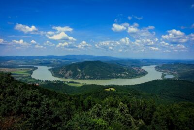 One Day Wonder Hike - The Essence of the Danube Bend - Getting There: The 8-Hour Loop Starts With AC Comfort