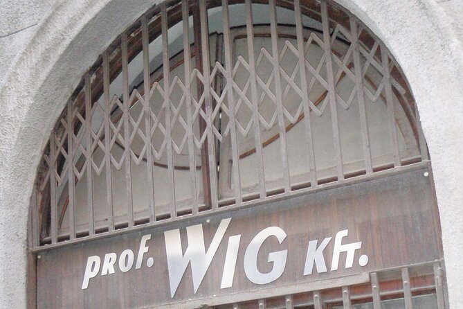Past and Present of Budapest Jewish District Tour - Kazinczy Street Synagogue: Kosher Food and Ritual Bath Notes