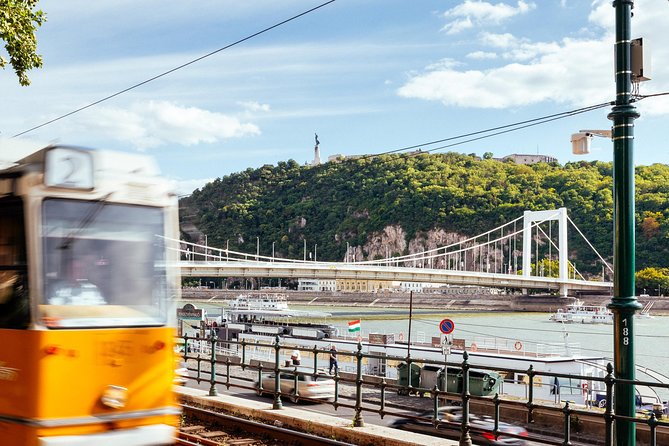 Private City Kickstart Tour: Budapest - The Rest of the Route: Your Host Chooses the Extra Stops