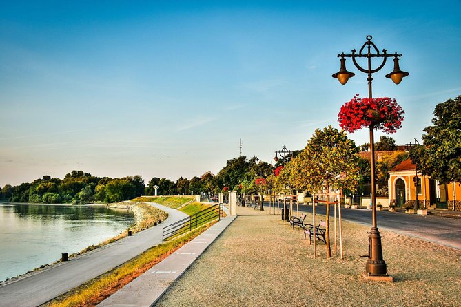 Private Guided Tour to Szentendre & Visegrád Castle (Danube Bend) - Getting Out of Budapest Without Losing Your Day to Transit