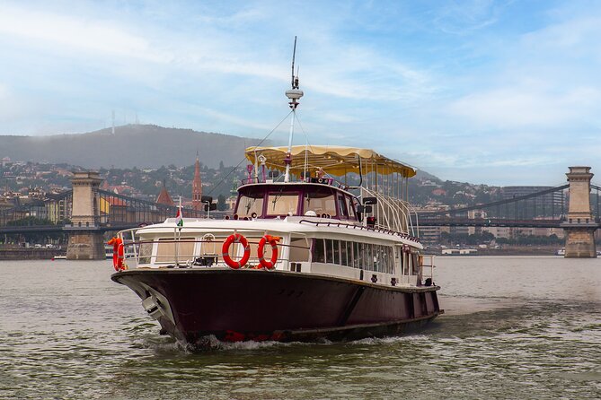 Sightseeing Cruise on the Danube with Audio Guide in Budapest - Crowds and Timing: How to Avoid the Sardine-Deck Feeling