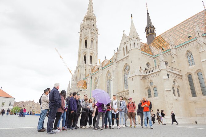Walking tour in the Buda Castle incl. Fisherman's Bastion - St Stephen’s statue: quick pause, big meaning